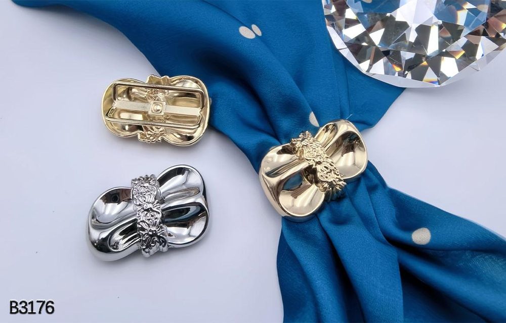 Metal Scarf Buckle Brooch Clasp for Scarves & Outfits