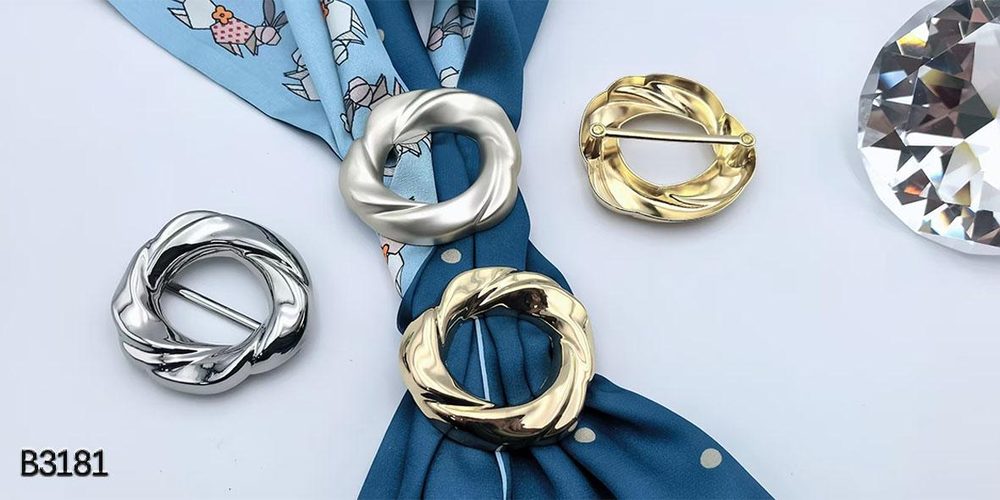 Metal Scarf Buckle Brooch for Scarves and Outfits