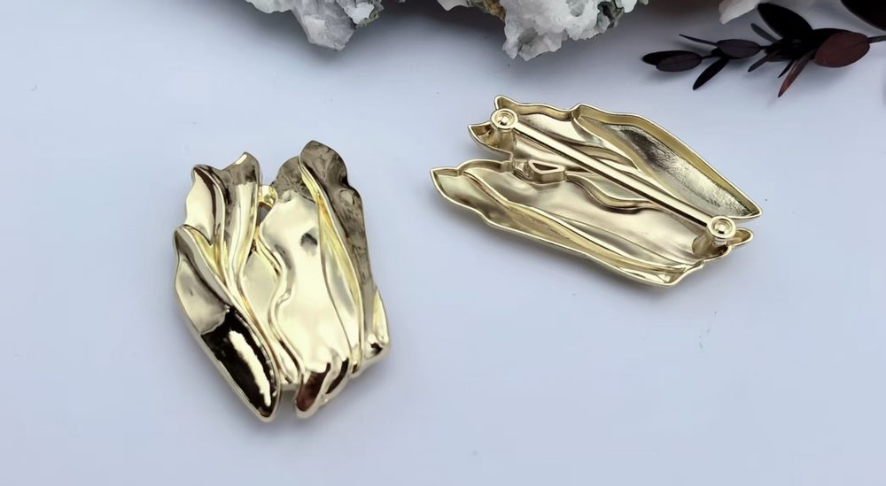 Metal Scarf Buckle Clasp for Scarves & Outfits