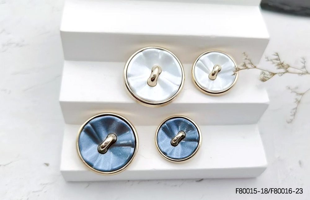 Metal Decorative Sew-On Buttons in Two Sizes