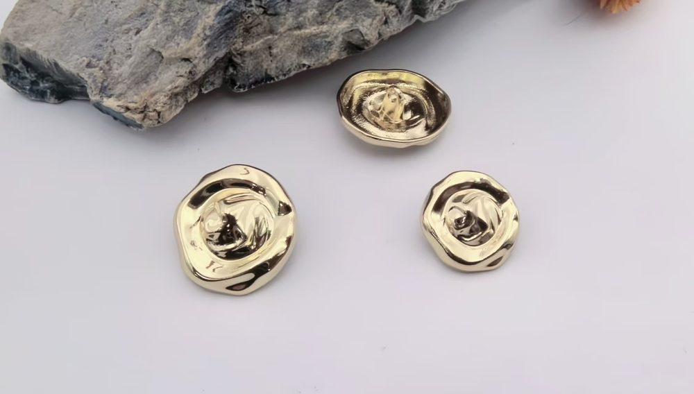 Metal Sew-On Buttons in Two Sizes for Coats and Suits