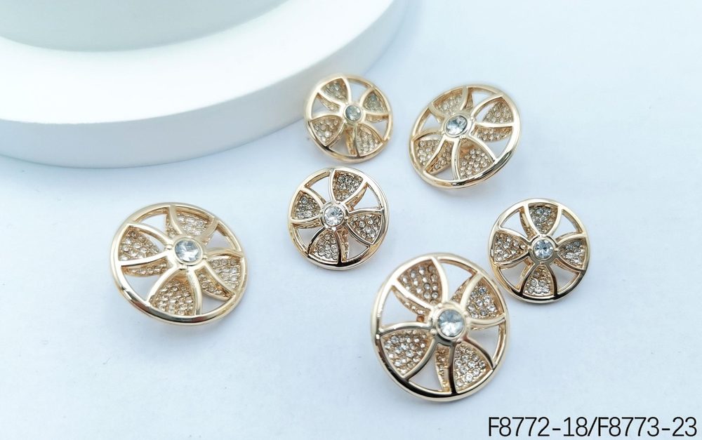 Metal Sew-On Buttons in Two Sizes for Coats and Suits