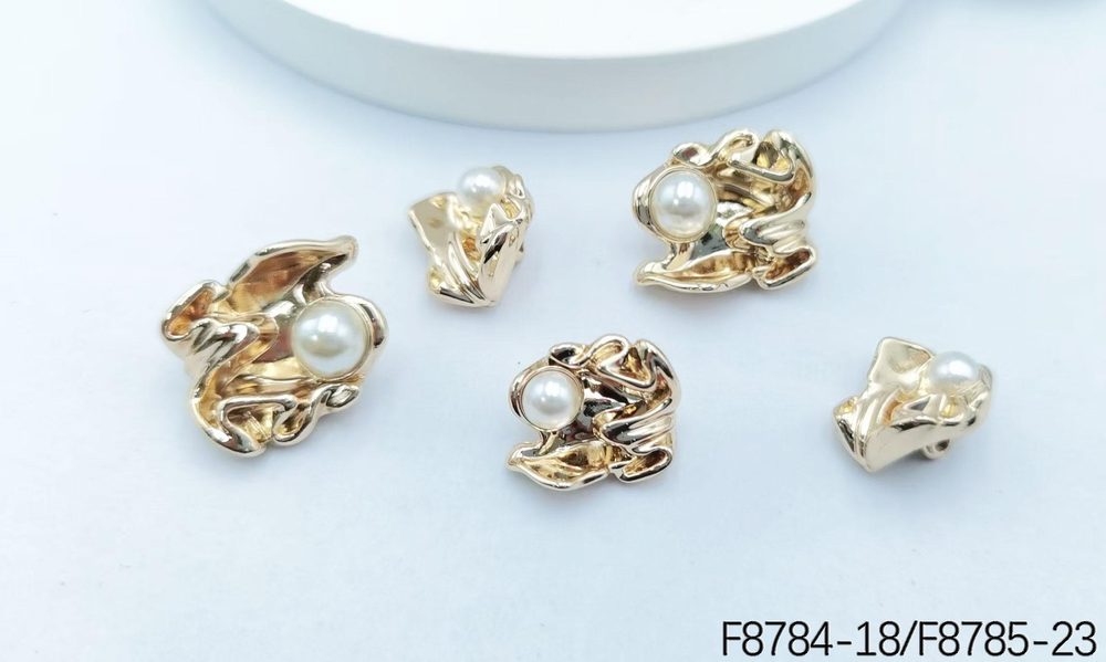 Metal Sew-on Buttons F8784/F8785 in Two Sizes for Coats and Suits