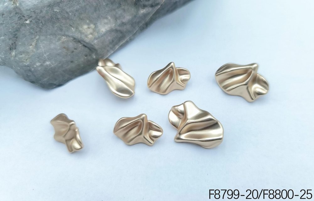 Metal Sew-On Buttons in Multi Sizes for Coats & Suits