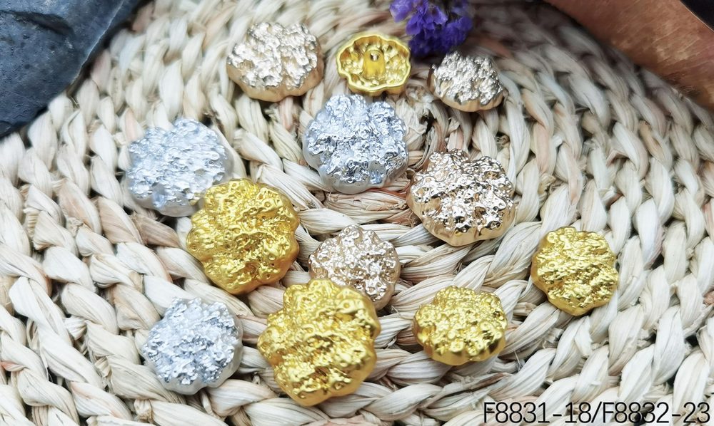 Metal Sew-on Buttons F8831/F8832 for Coats and Blazers
