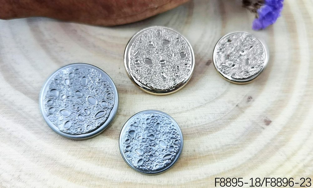 Metal Sew-on Buttons in Two Sizes for Coats and Suits