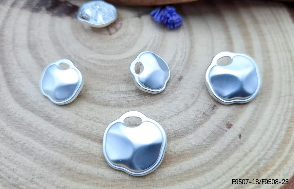 Metal Sew-On Buttons in Multi Sizes for Coats and Suits