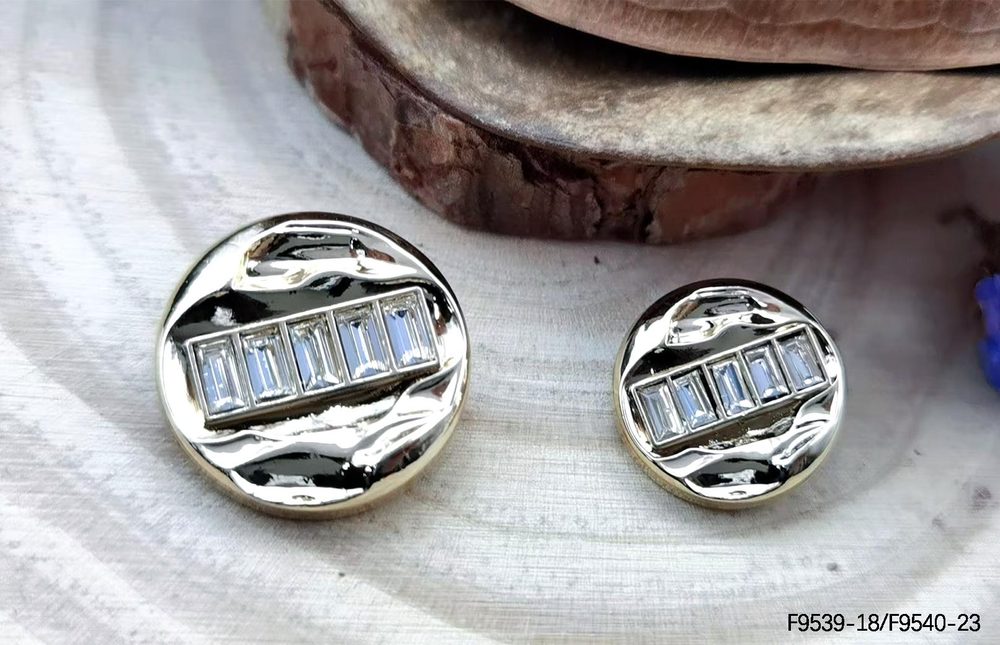 Metal Sew-On Buttons F9539/F9540 for Coats & Suits