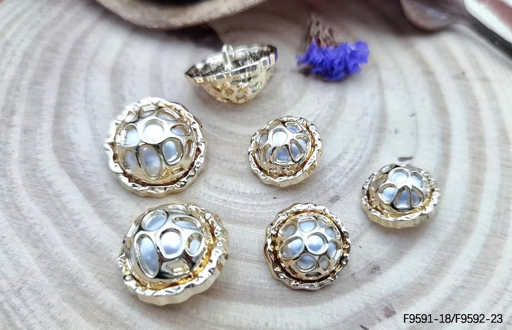 Metal Decorative Sew-on Buttons for Coats and Blazers