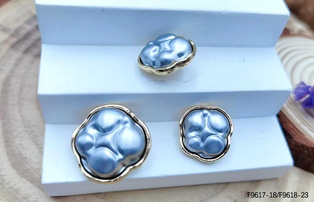 Metal Decorative Sew-on Buttons in Two Matching Sizes