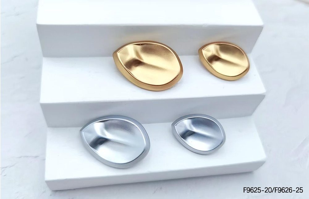 Metal Decorative Sew-On Buttons F9625/F9626 in Two Sizes