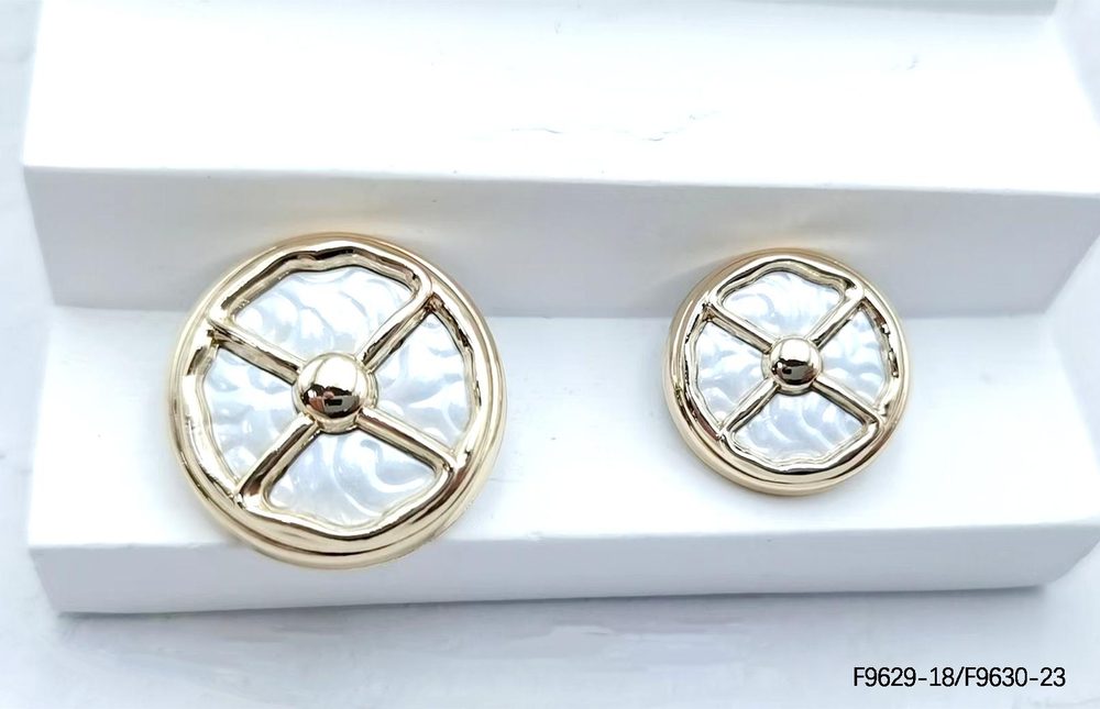 Metal Decorative Sew-on Buttons for Coats and Blazers