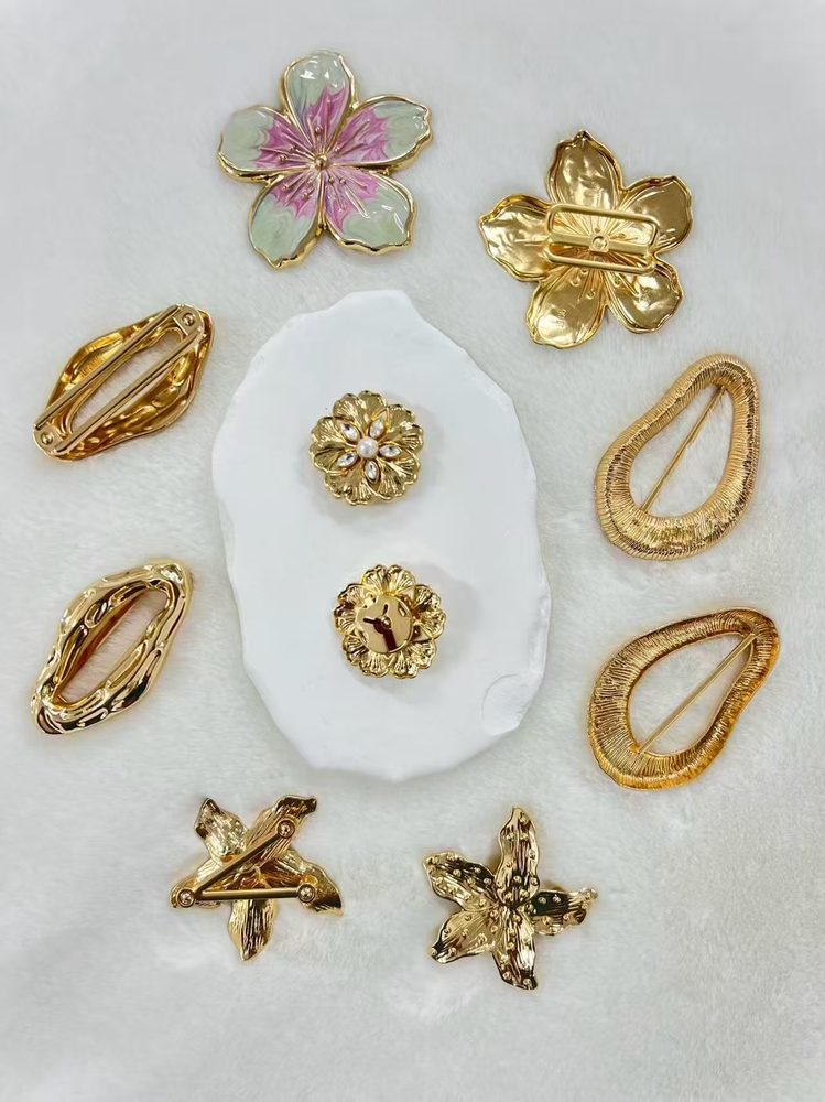Elegant Brooch & Scarf Buckle for Clothing and Accessories