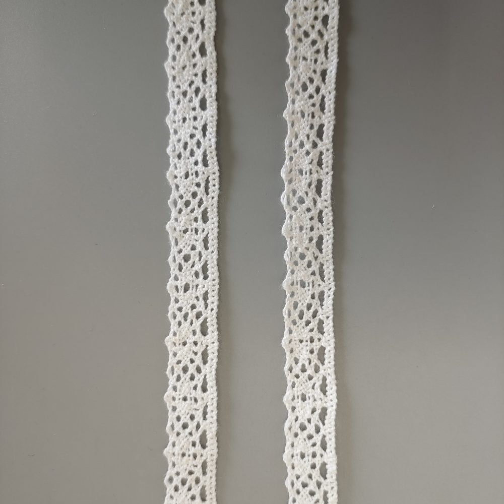 High-Quality Lace Trim for Garment and Bridal Decoration