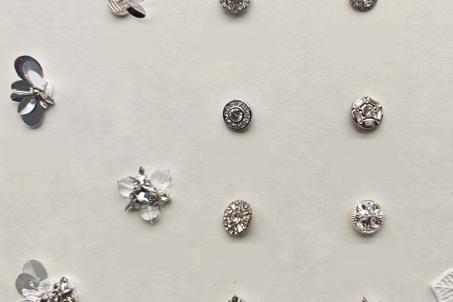 Crystal sew-on buttons