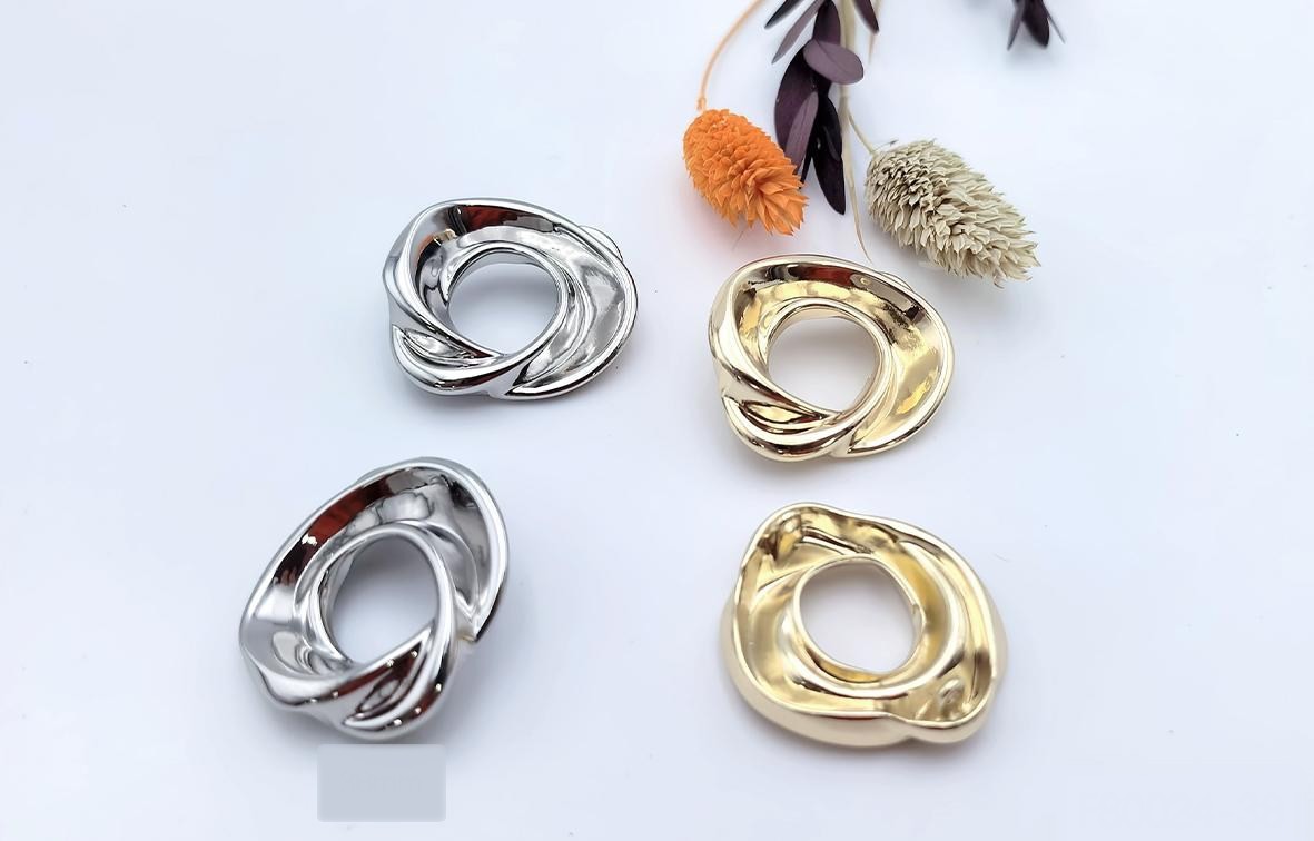 Decorative Flower Brooch 02