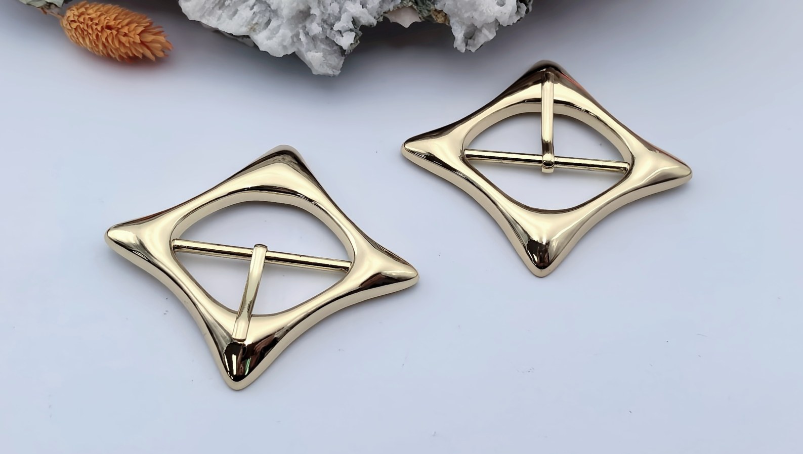 Pin Buckle H10006-40