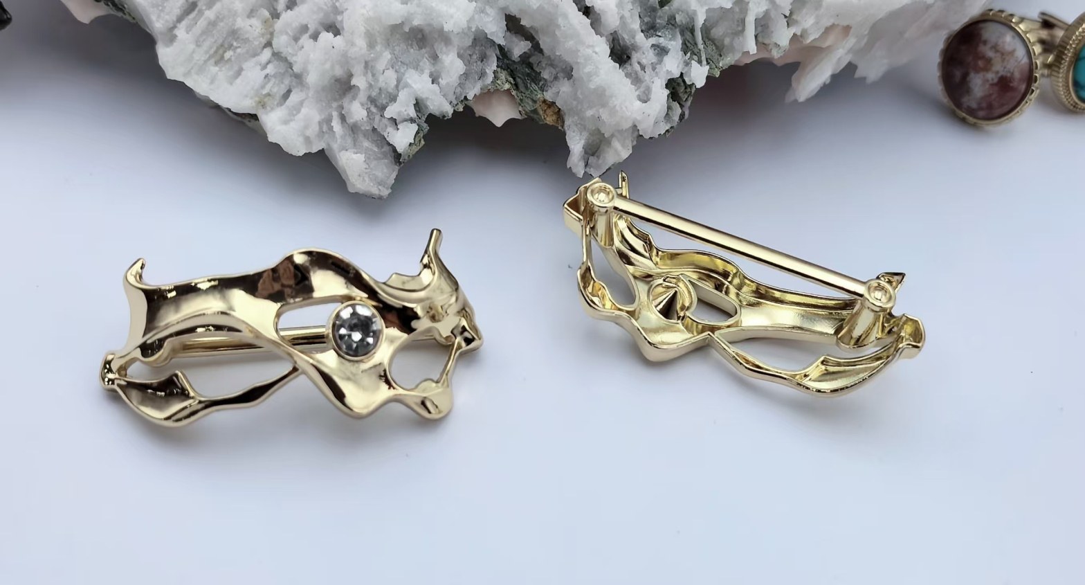 Scarf Buckle B3645