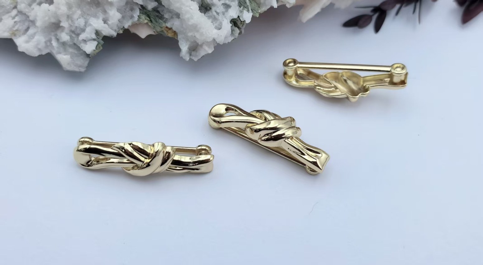Scarf Buckle B3657