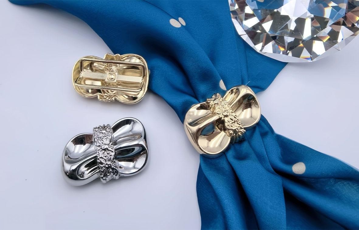 Scarf Buckle 03