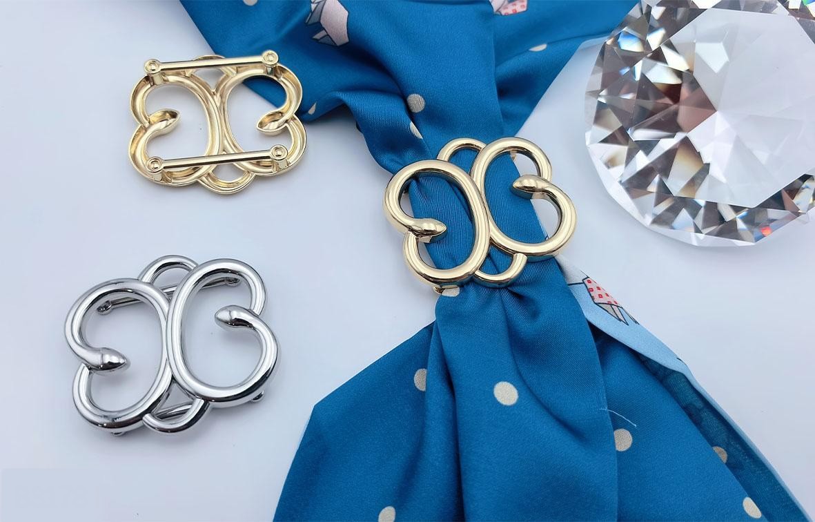 Scarf Buckle 04