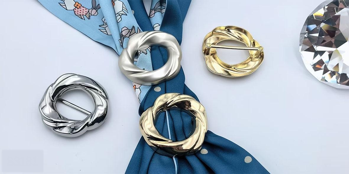 Scarf Buckle 05