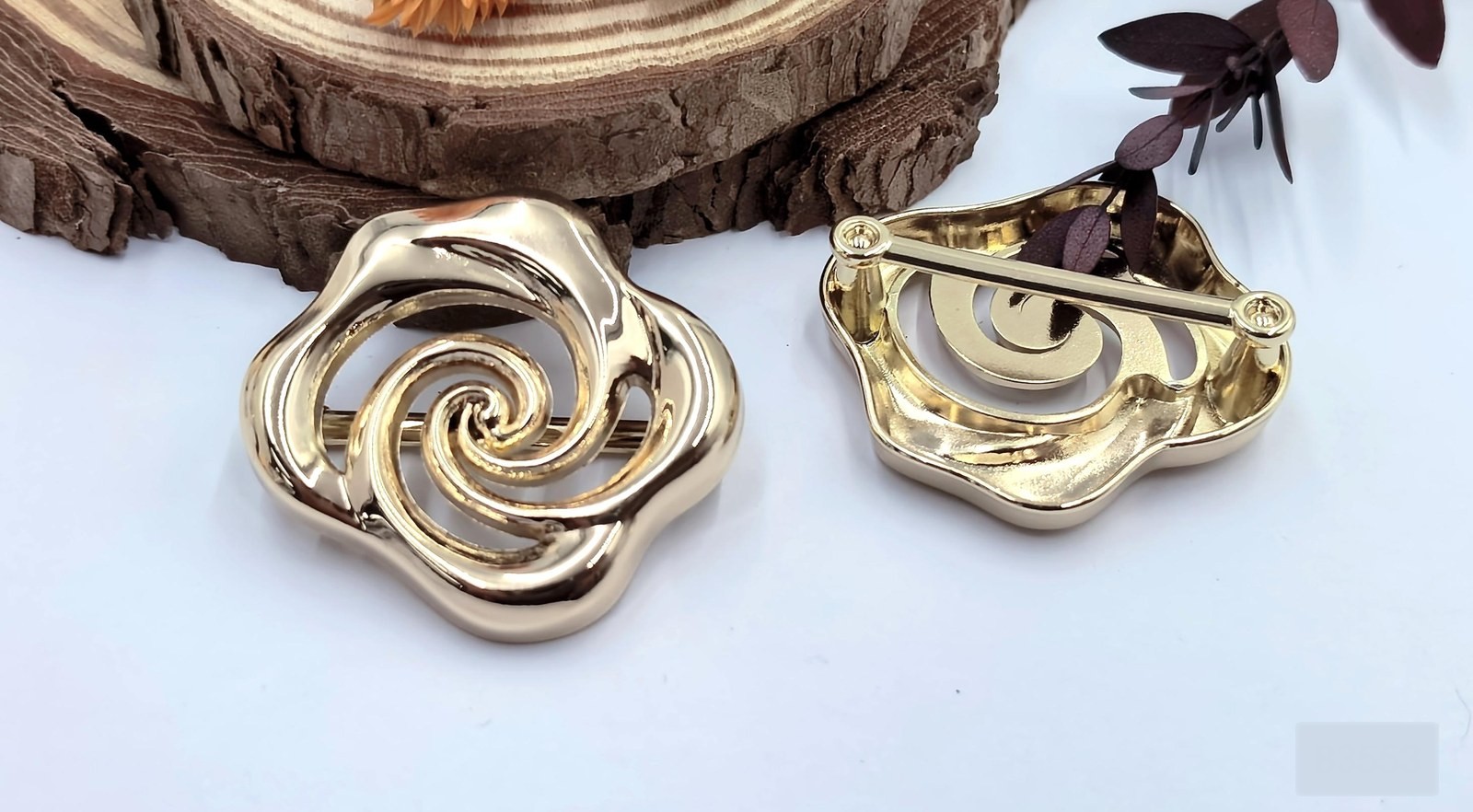 Scarf Buckle 10