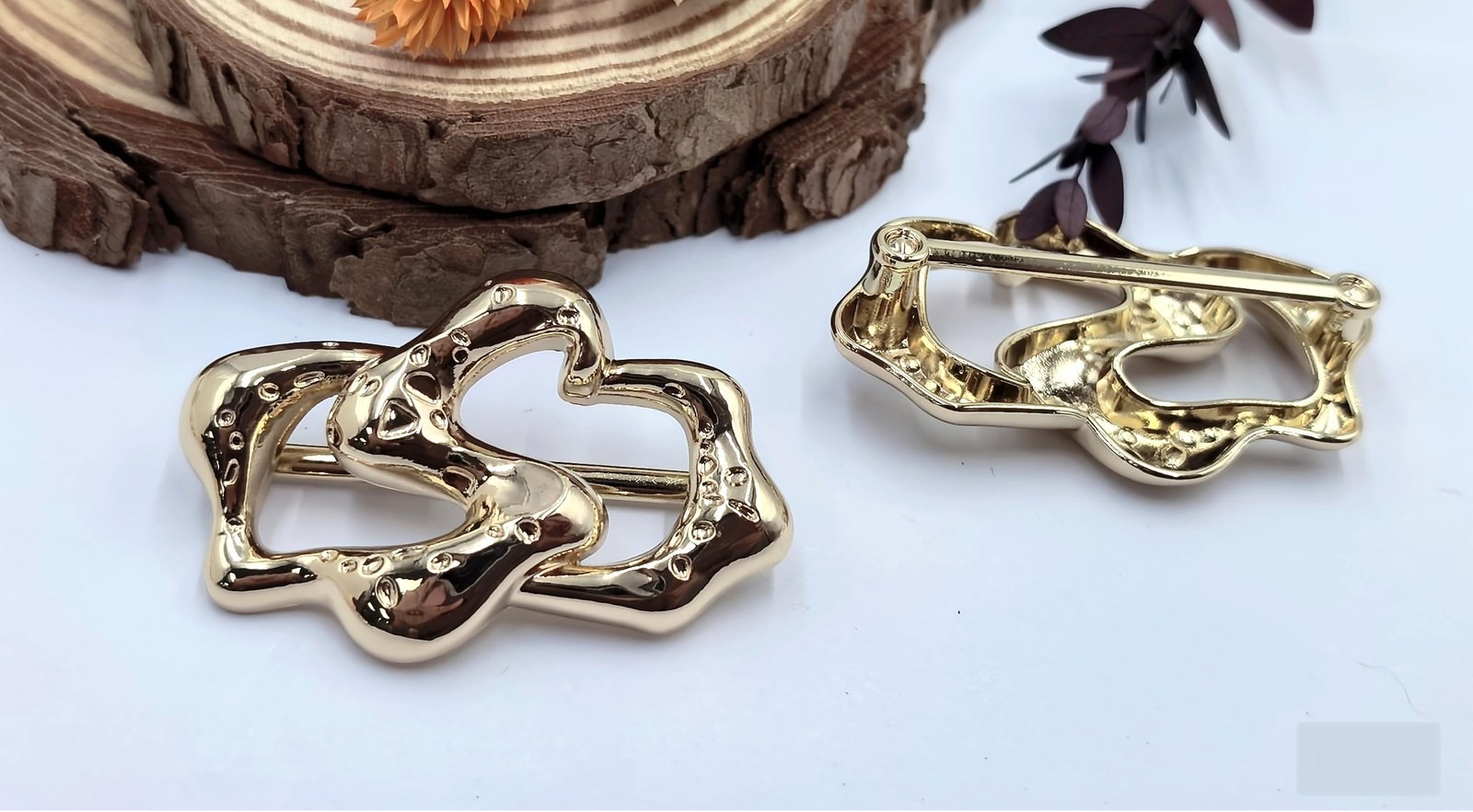 Scarf Buckle 11