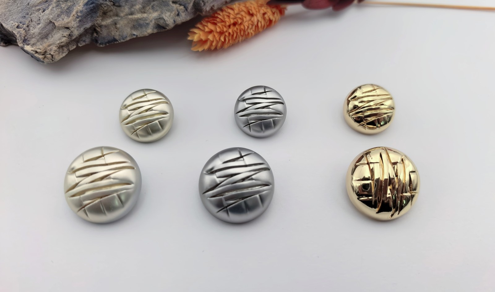 Sew-on Button F80292-18/F80293-23