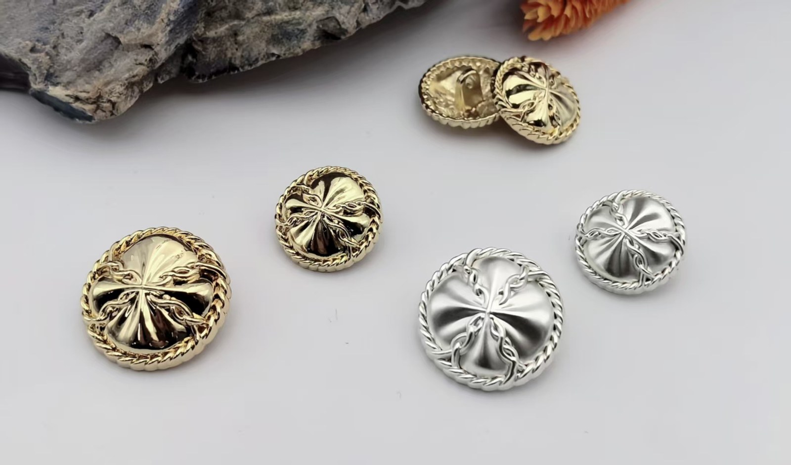 Sew-on Button F80304-18/F80305-23