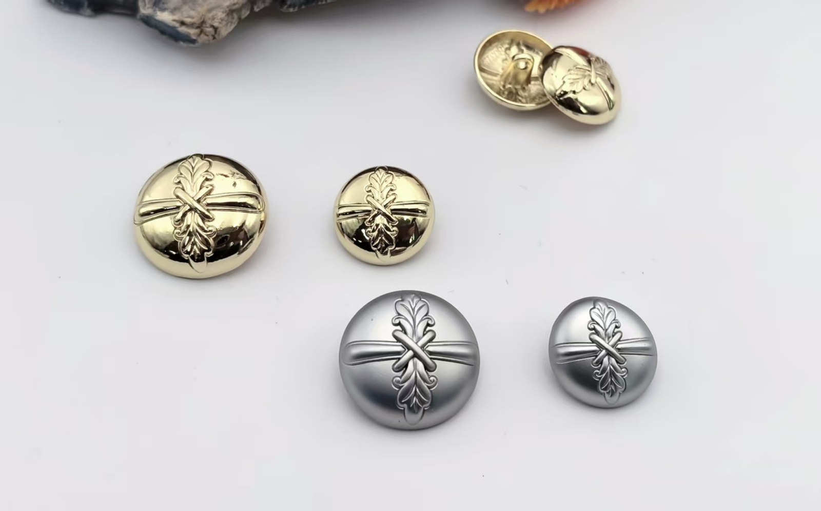 Sew-on Button F80312-18/F80313-23