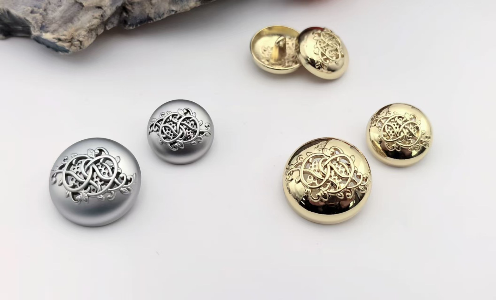 Sew-on Button F80320-18/F80321-23