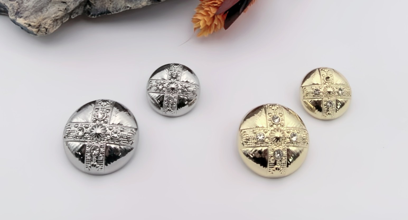 Sew-on Button F80334-18/F80335-23