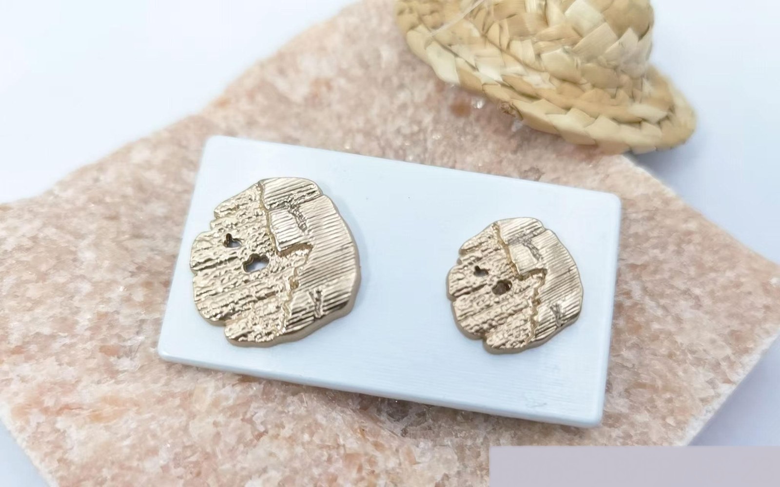 Sew-on Button SEW-ONBUTTON-11