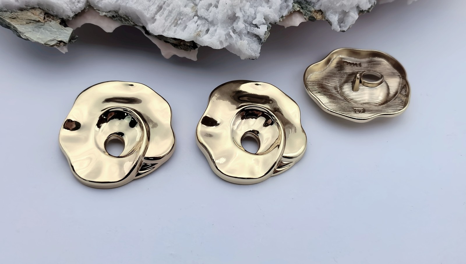 Statement Sew-on Button F80117-43