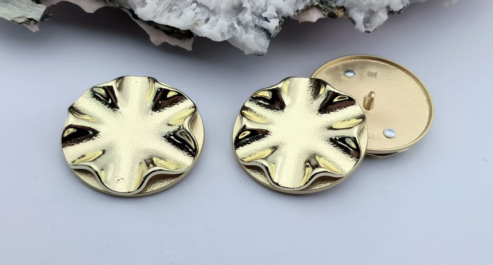 Statement Sew-on Button F80129-43